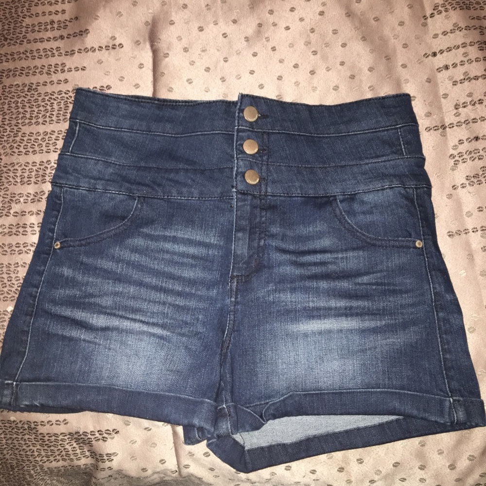 high waisted denim shorts!